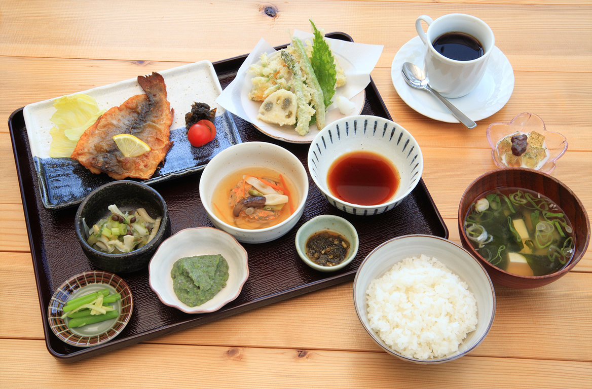 農家レストラン「清流の森」